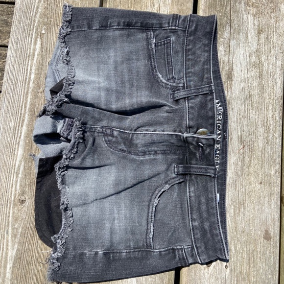 American Eagle shorts, size 4 - Picture 4 of 5